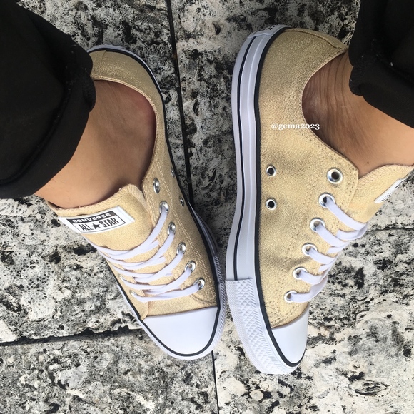 Women's Converse Chuck Taylor All Star 9 - Picture 4 of 8